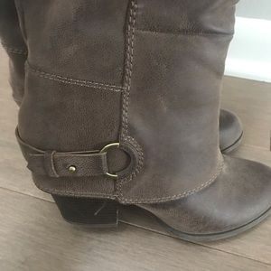 Boots fergilicious - hardly worn - 7